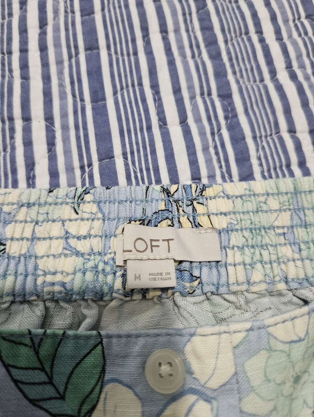 Loft - Gardenia Linen Blend Button Mini Skirt - Picture 6 of 7